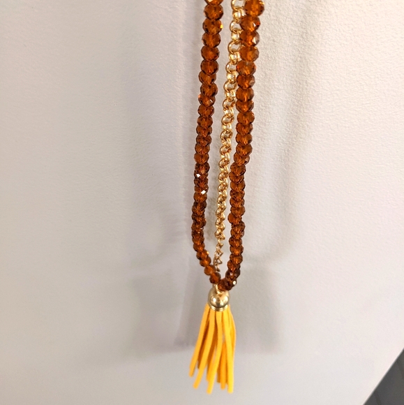 Yellow leather and Copper beaded necklace - Picture 2 of 5